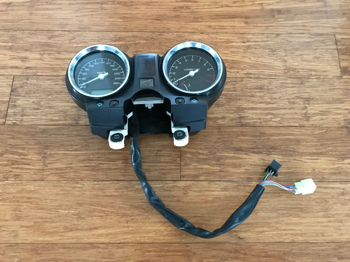 Honda 900 instrument cluster 2002 byronmotospares