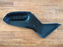 Husqvarna Svartpilen 401 tank cover right 2021