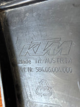 KTM 400 625 640 LC4 airbox cover right 1997-2007