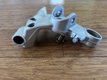 KTM 690 Enduro SMC footpeg bracket right 2008-2010