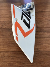 KTM 690 Duke R left tank cover white 2008-2011