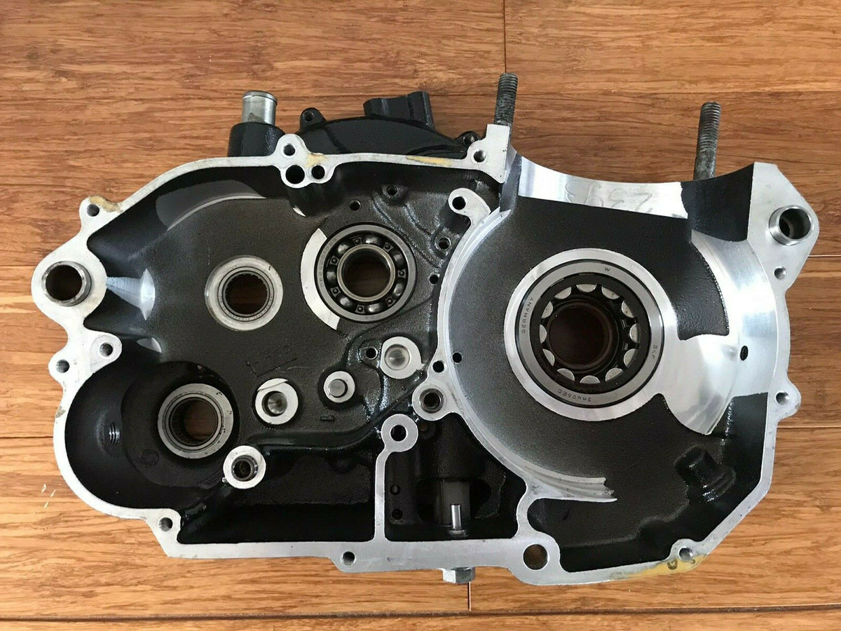 KTM 640 LC4 engine cases 1998-2002 – byronmotospares
