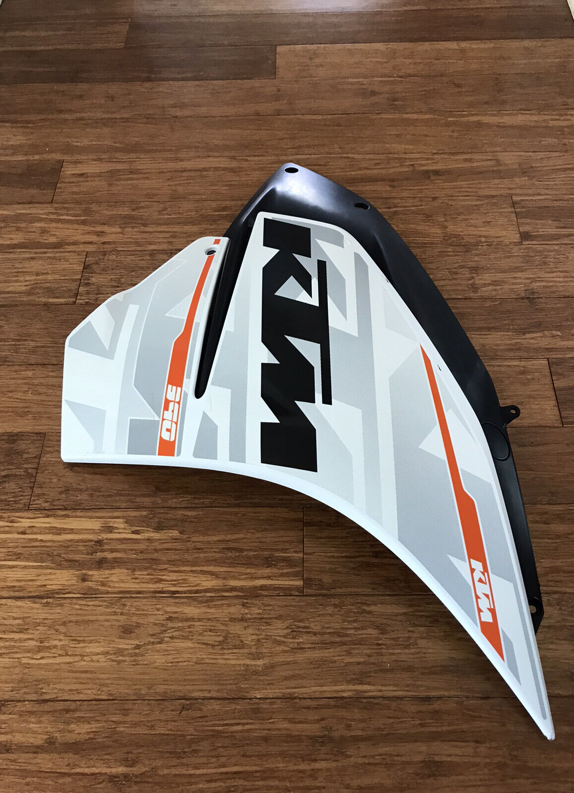 KTM RC 125 250 390 right side cover white 2014-2018 – byronmotospares